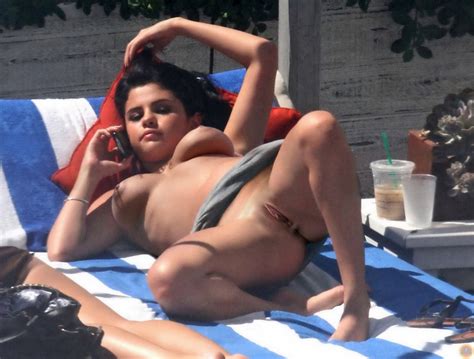 Selena Gomez Fully Naked By The Pool In Miami Porn Pictures XXX Photos Sex Images