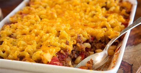 Did you know that first mac and cheese dish was recorded in the famous medieval english cookbook, forme of cury, which was written in 14th century? Hamburger Helper Doesn't Have Anything On This Tasty Pasta ...
