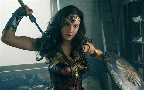 Gal Gadot S Inspiration Behind Wonder Woman Revealed Princess Diana Sexiz Pix