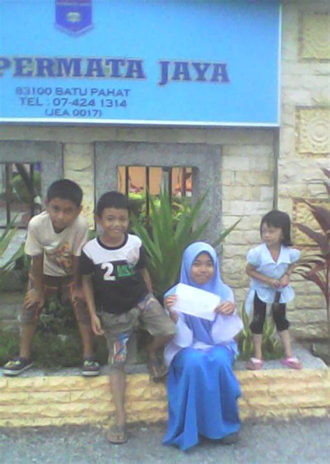 (redirected from penilaian menengah rendah) also found in: ATENABILA: Penilaian Menengah Rendah PMR10
