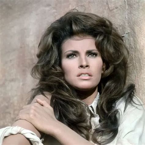 Raquel Welch In Bandolero 1968 Directed By Andrew V Mclaglen