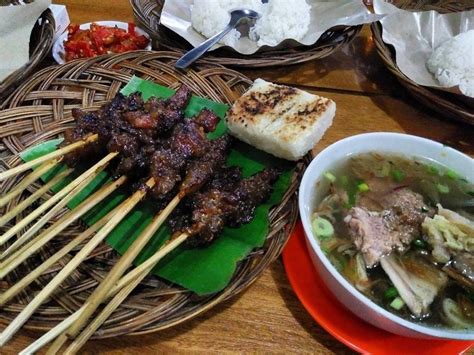 Warkop dan ayam goreng sambal goang. Tak Kalah dengan Taichan, 5 Sate Maranggi di Bogor ini ...