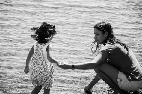 Foi lá, transou, recebeu a notícia de que estava vindo um bebé, ficou tenso por algumas horas, mas passou, avisou a família e ouviu dos pais que agora a responsabilidade é dobrada. Quadrado Brasília » Um farol pra quando ser pai e mãe fica ...