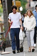 Photo : Exclusif - Sienna Miller et son compagnon Oli Green promènent ...