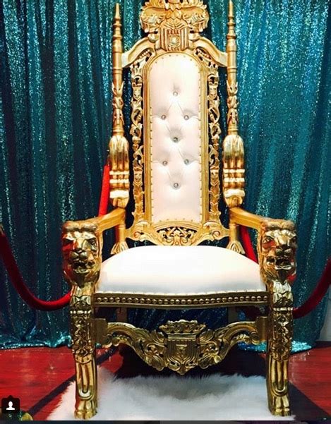 Looking to rent throne chairs for your stage or sweetheart table? LOUNGE FURNITURE | LAKE FOREST PARTY RENTALS