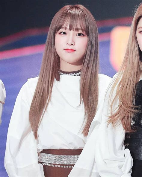 Potret Menggemaskan Yena Iz One Jadi Pengen Cubit