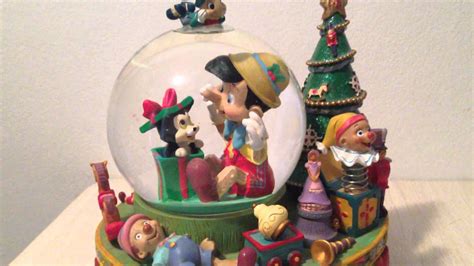 Disney Pinocchio Christmas Musical Snow Globe Youtube