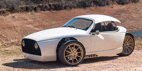 The first automobiles started out with three wheels. Driving the Vanderhall Laguna, A Bizarre Front-Drive Three ...