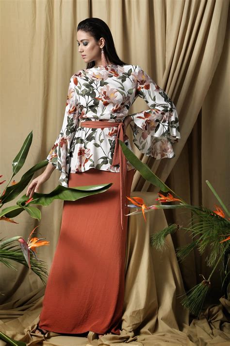 See more ideas about fashion, traditional outfits, baju raya. 40+ Trend Terbaru Hari Raya Design Baju Raya 2020 - Kelly ...