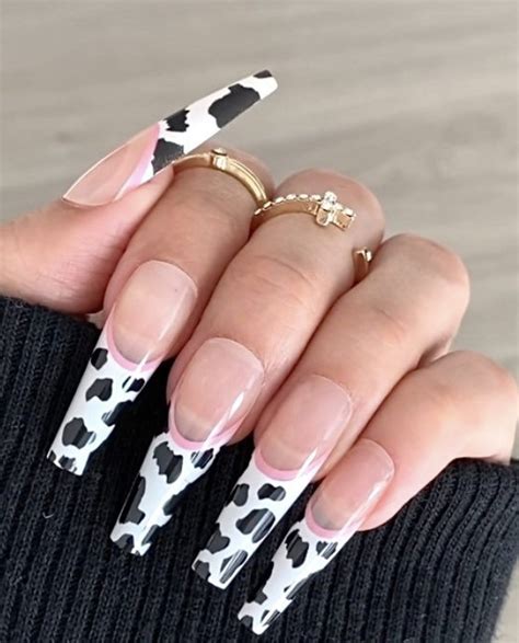 28 Cute Cow Print Nail Designs That You Ll Love Cow Nails Country Acrylic Nails Pretty
