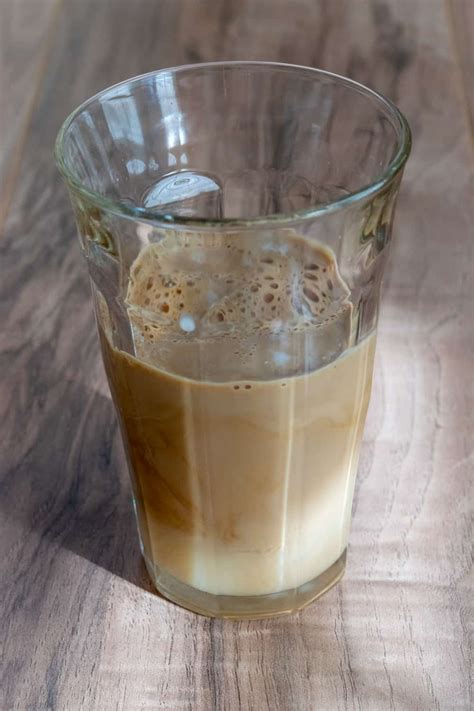 How To Make A Starbucks Iced White Chocolate Mocha Grounds To Brew