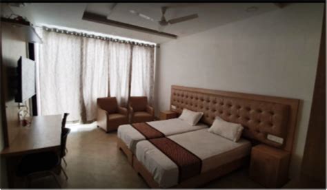 Brown Wooden Hostel Furniture Bed For Hostels At Rs 9999 In Greater Noida Id 21981038091
