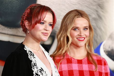 Reese Witherspoons Daughter Ava Phillippe Reveals