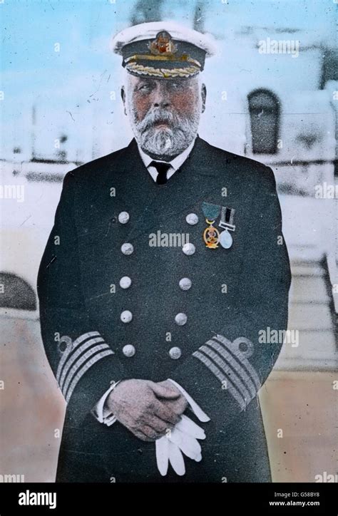 Edward John Smith 1850 1912 Der Kapitän Der Rms Titanic En Uniforme