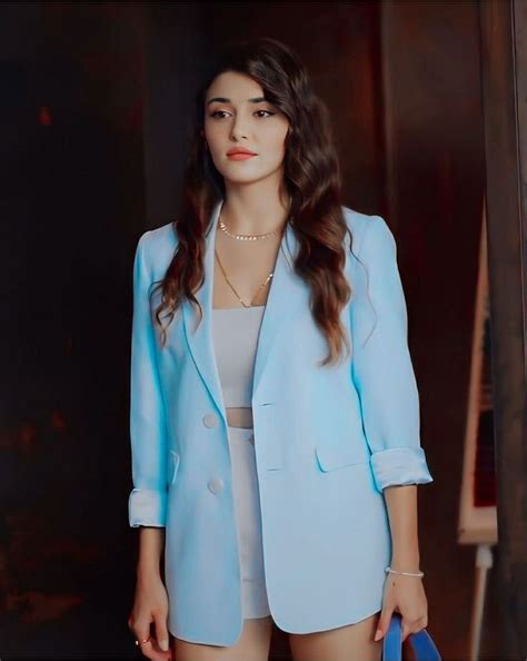 Pin By 𝐏𝐀𝐑𝐈𝐀 On Hande Erçel Turkish Fashion Hande Ercel Style