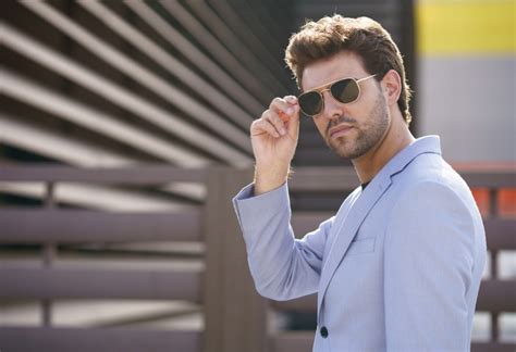 How To Buy Mens Sunglasses Choose A Perfect Pair Of Shades For Your Face Shape