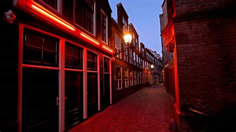 Amsterdams Prostitute Hotel Plan To Uproot Red Light District Nbc2