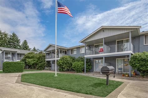 Crosspointe Apartments - Tacoma, WA