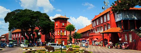 At here, you can take all kinds of creative picture upon your. Upside Down House Melaka, Best Malacca Tourist Attraction ...
