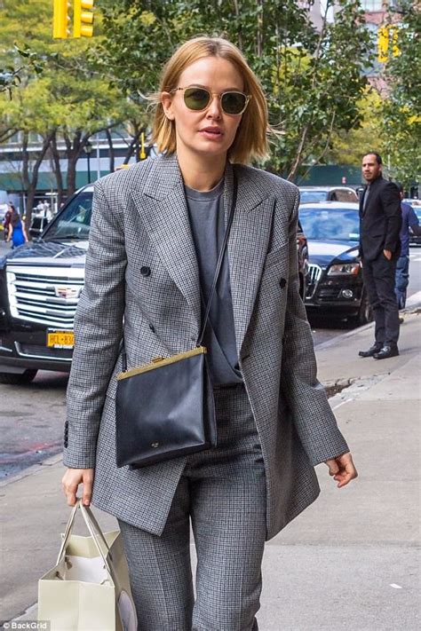 Lara Bingle Wears Another Suit Out And About In New York Daily Mail Online