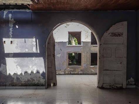 The Abandoned Holiday Villas Of The Pablo Escobar Empire