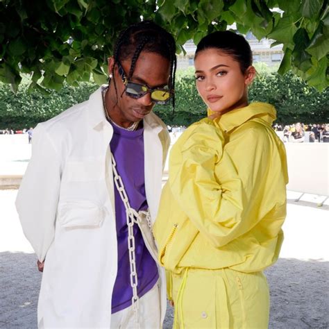 Kylie Jenner Travis Scott Not Getting Married After White Dress Pic