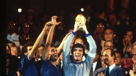 Campioni del mondo, 11 luglio 1982 / nando martellini | tuaitalia tv. AccaddeOggi: 11 luglio 1982, Italia-Germania 3-1 ...
