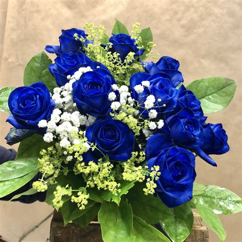 12 Blue Rose Bouquet Dozen Blue Roses Send Blue Roses By The Dozen