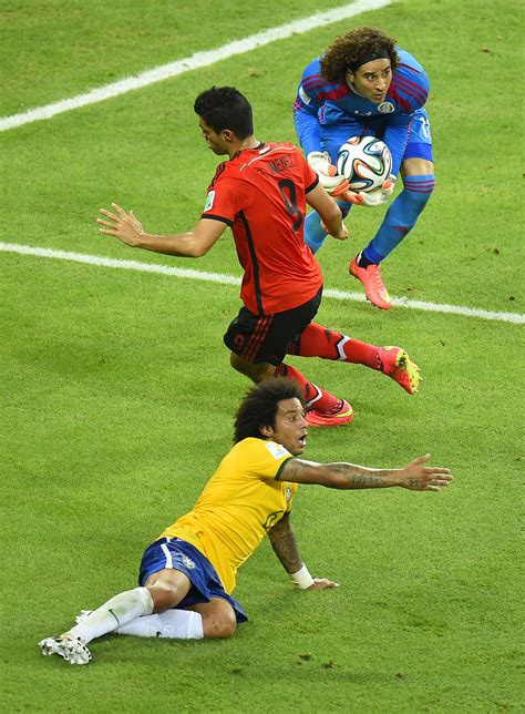 Born 13 july 1985), commonly referred to as memo, is a mexican professional footballer who plays as a goalkeeper for. Ochoa Saves the Day: Mexican Goalie Thwarts Brazil - NBC News