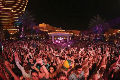 Quali Sono Le Migliori Feste Notturne In Piscina A Las Vegas Vegas