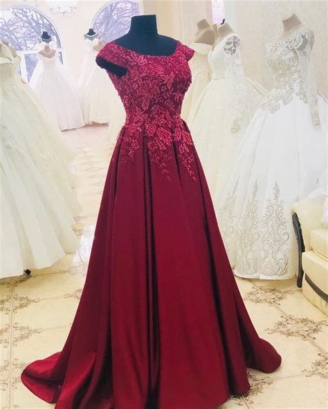 Elegant Long Wine Red Prom Dress 2019 With Applique Lace Formal Party