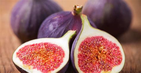Our team has your back. What Do Figs Taste Like? Definitive Guide - Medmunch