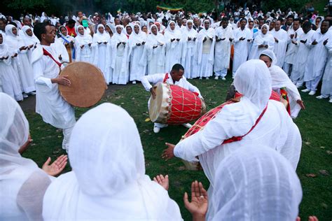 Ethiopians Celebrate Meskel Holiday In West Seattle The Seattle Times