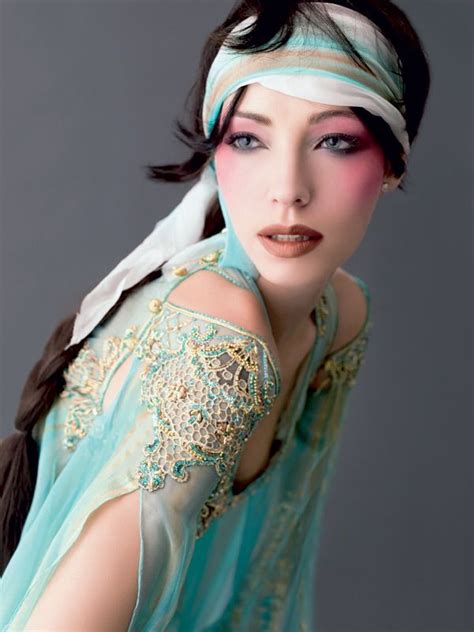 Blanka Matragi Prêt à Porter 2012 Fashion Makeup Fashion Beauty Artisan Textiles Bohemian