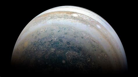 Stunning Image Captured By Nasas Juno Probe Reveals Swirling Storms On