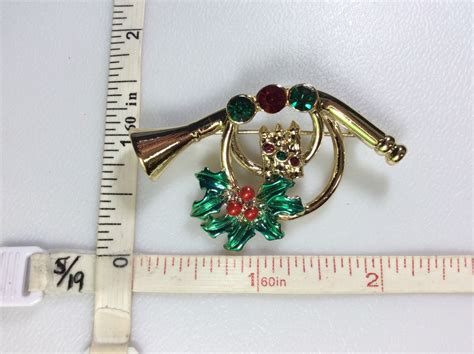 Vintage Ajc Gold Toned Pin Brooch Christmas French Horn Red Green