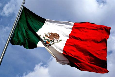 La Bandera Nacional Mexicana