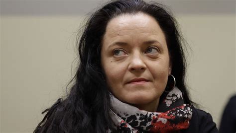 Jun 10, 2021 · beate zschäpe is convicted of 10 counts of murder, arson, the formation of a terrorist organization, and membership of a terrorist organization. NSU-Prozess: "Beate Zschäpe, Sie sind eine sehr starke ...