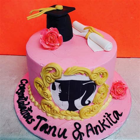 graduation cake 6