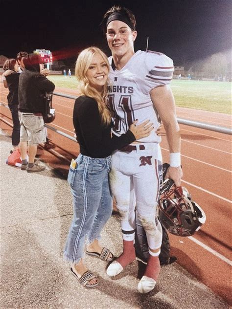 40 perfect football player and cheerleader couple pictures you dream to have cute hostess for