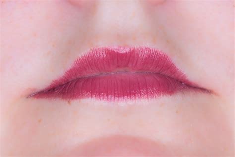 Posing Advice Lips — Mathieu Decodts Photography