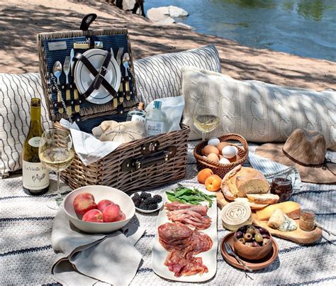 Read Our Summer Picnic Essentials Packing The Perfect Picnic Is All