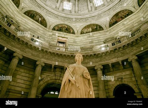 Queen Victoria Statue Victoria Memorial Interior Kolkata West Bengal