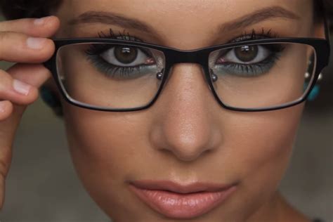 Christmas Party Eye Makeup Looks For Glasses Wearers Fashion