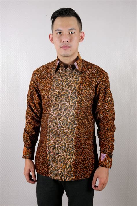 Foto Gambar Model Baju Batik Pria Lengan Panjang Modern Terbaru Model