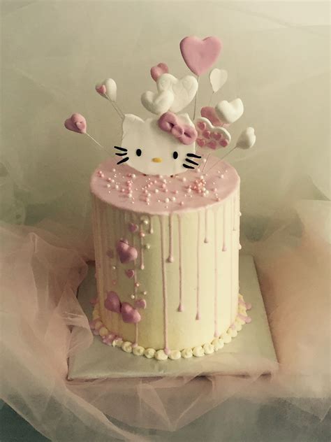 Hello Kitty Buttercream Cake Lindas Tortas De Cumpleaños Pastel De