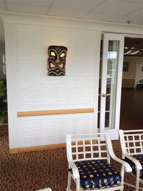 Tiki sculptures can be used inside or outside and become a great conversation piece. If A Picture Paints A Thousand Words: Mock Hawaiian Tiki ...