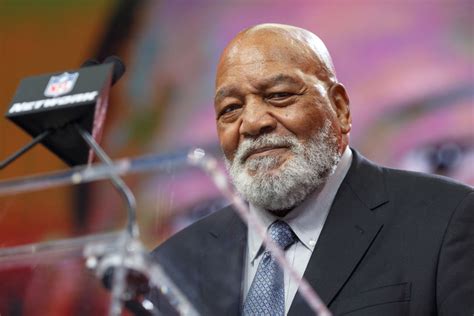 Civil Rights Champion Jim Brown Says Hed Never Kneel During The Anthem