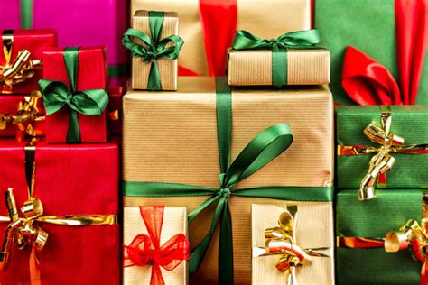 Traditional christmas present may be a homemade cake or a bottle of wine but today a lot of option is available to be used as a christmas present. Christmas Presents For any Girlfriend Which Will Wow Her ...