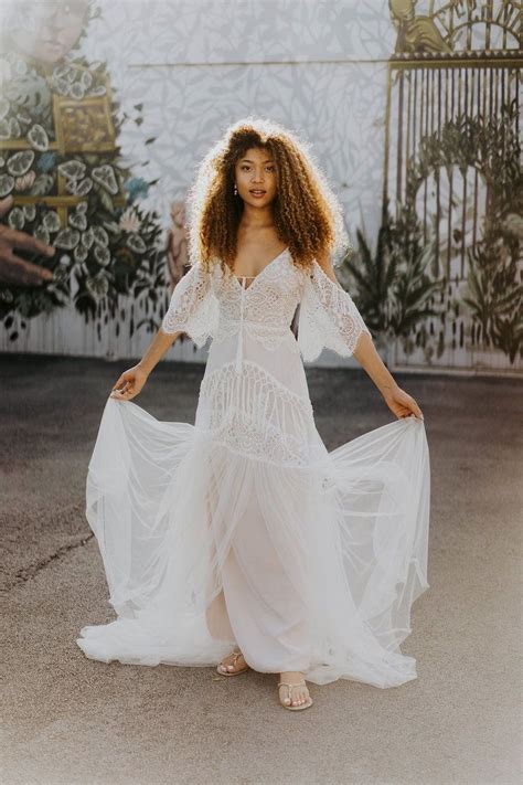 Take a look at these effortless 10 beautiful bohemian wedding dresses ever. Fortuna by Rish Bridal | Bohemian Curves Collection ...
